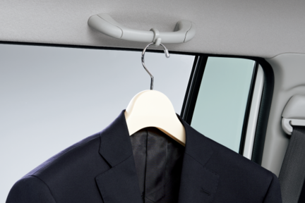 carlineup_succeed_interior_equip_16_lb