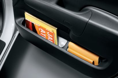 carlineup_succeed_interior_equip_08_lb